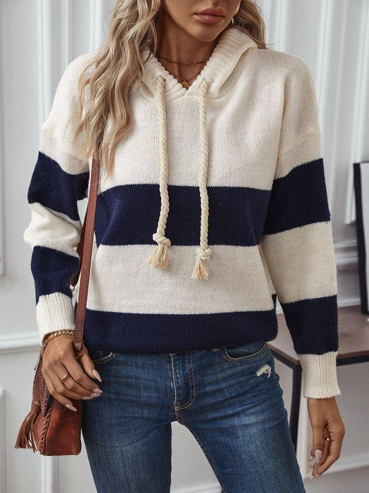 Maya | Sudadera de mujer con capucha y cordón ajustable, rayas en contraste y hombros caídos