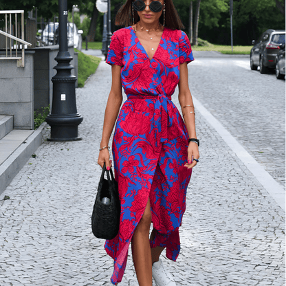 Vestido de mujer con abertura y lazada