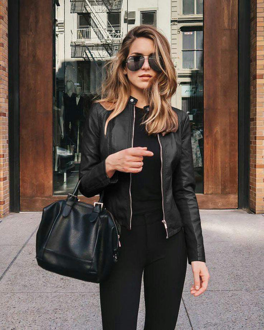 Chaqueta de piel | Elegante | Negra, piel flexible, acabado refinado | Perfecta para salir por la noche
