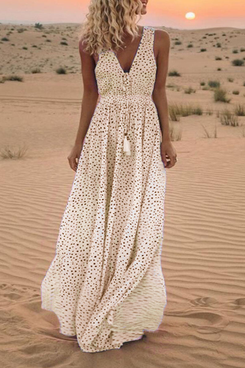 Vestidos de línea A con cuello en V y parches en lunares bohemios de moda