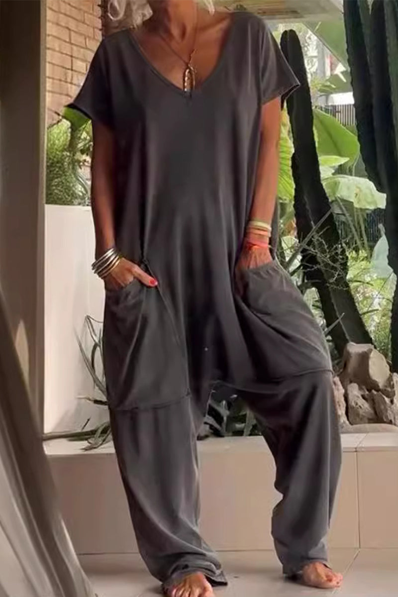 Casual everyday solid color loose-fit jumpsuits with pockets and neckline (8 colores)