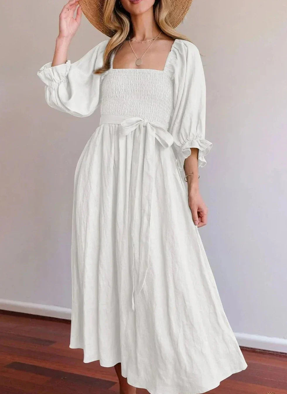 Elegantes vestidos de línea A con escote cuadrado y volantes fijos