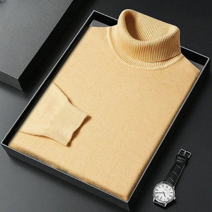 Moderno jersey de cuello alto entallado para el frío