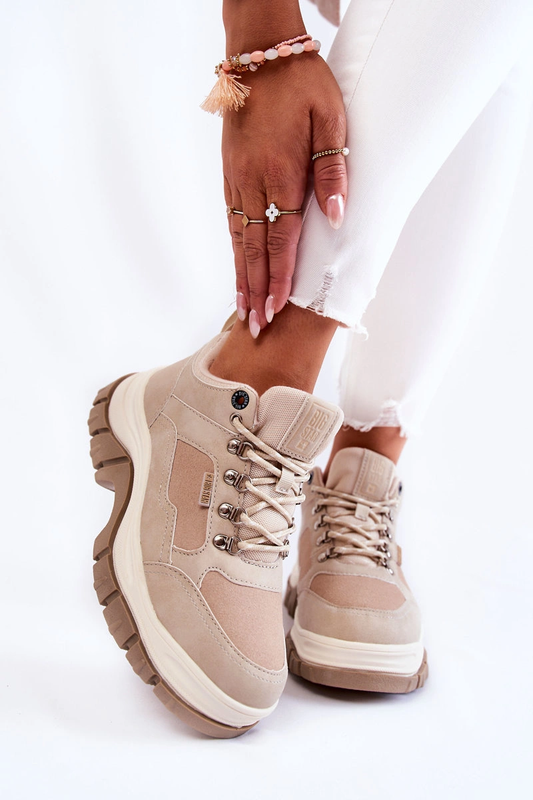 Botas de montaña para mujer con suela beige