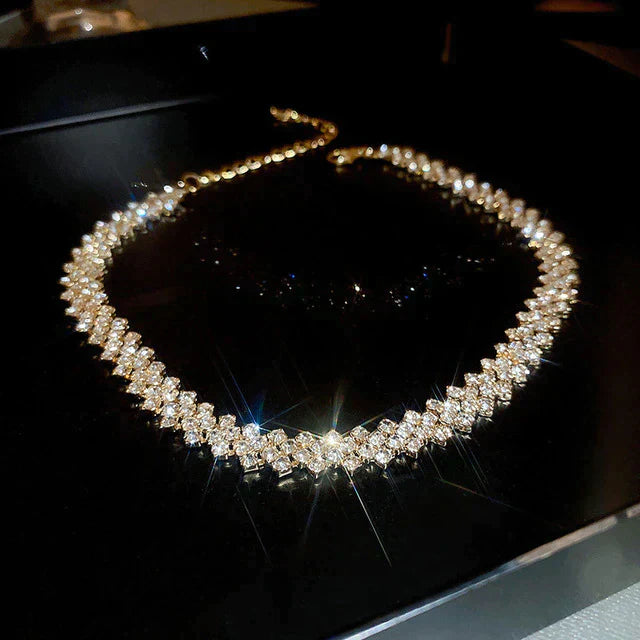 Collar gargantilla con piedras de gala doradas | Elegancia y sofisticación