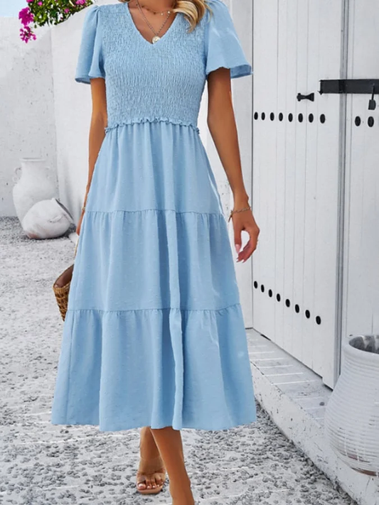 Vestido de manga corta y escote en V