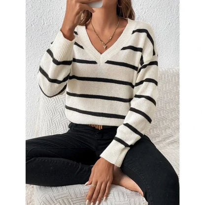 Elegante jersey de rayas con cuello en V