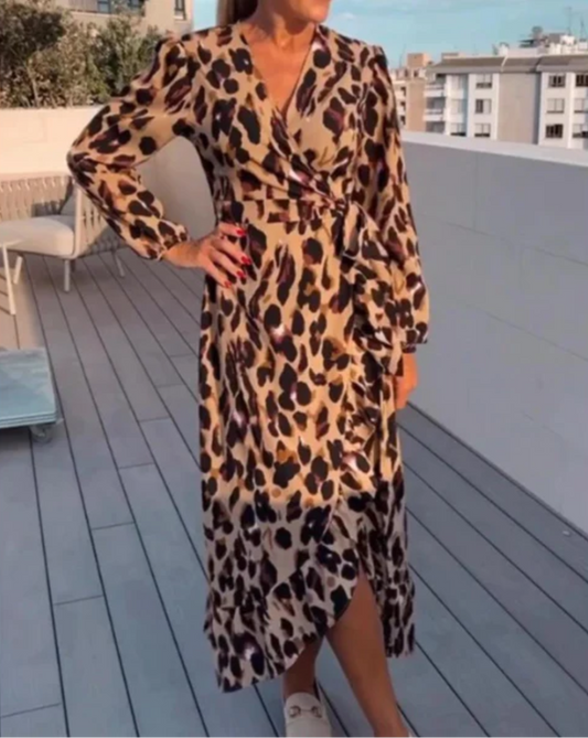 Vestido con cuello en punta
