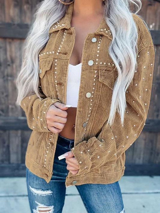 Chaqueta Streetwear de pana para mujer con detalles de tachuelas