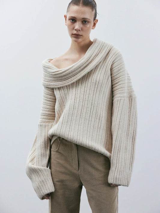 Thérèse | Jersey de punto oversize con cuello alto enrollado