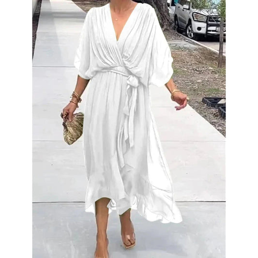 Elegante vestido de mujer con escote cruzado y caída fluida