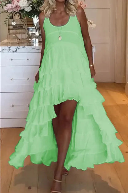 Beautiful ladies' dress, corto por delante y largo por detrás con volantes