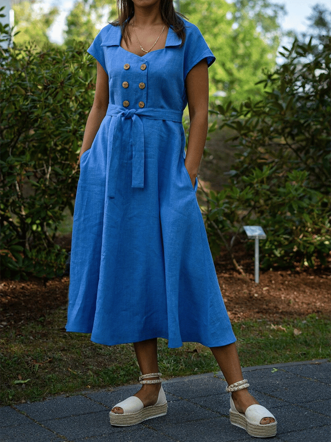 vestido casual de señora con dos bolsillos y solapas en un color