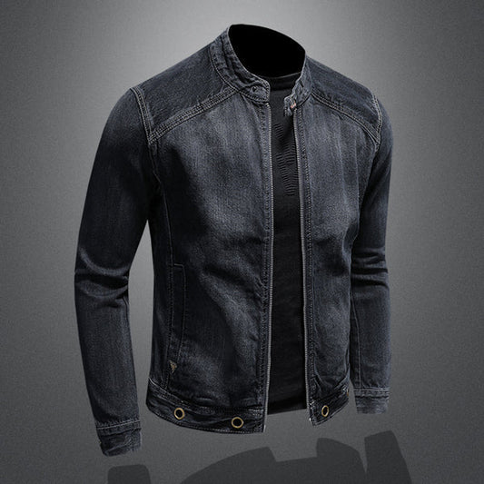 Chaqueta vaquera azul oscuro con cuello alto y cremallera | Estilo retro