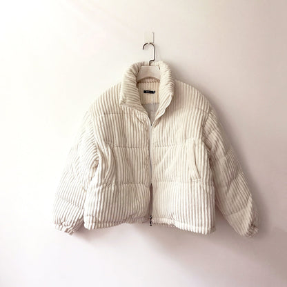 Chaqueta acolchada con cuello alto, crema, mujer