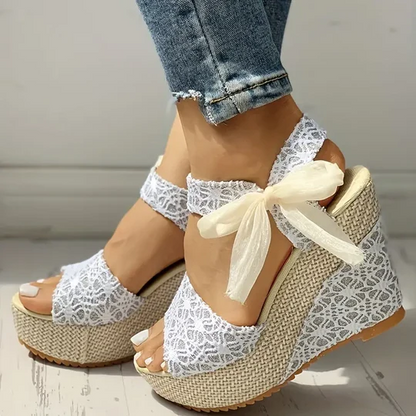 Lace Up Peep Toe Wedges Tacones