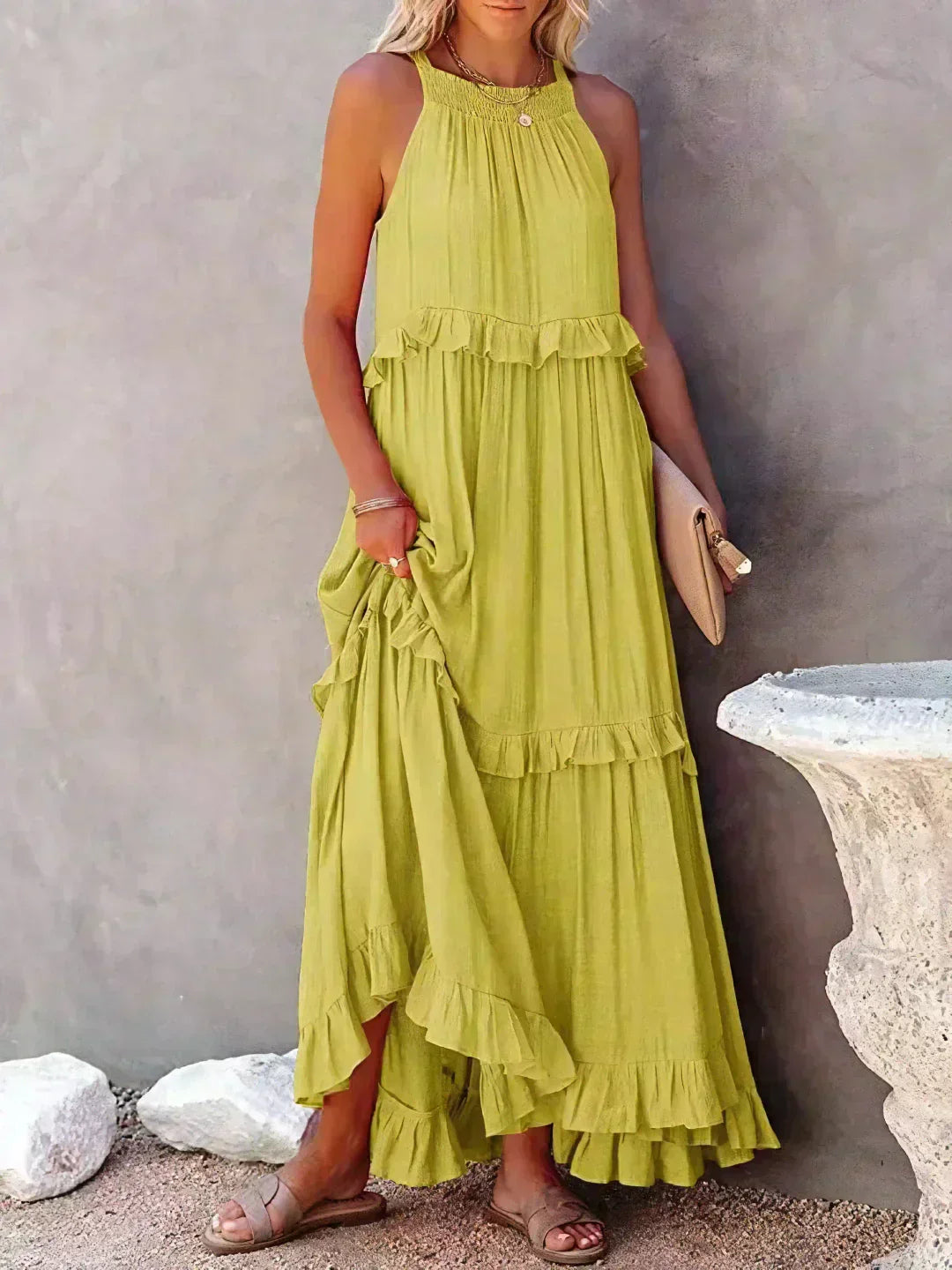 maxi vestido halter con volantes