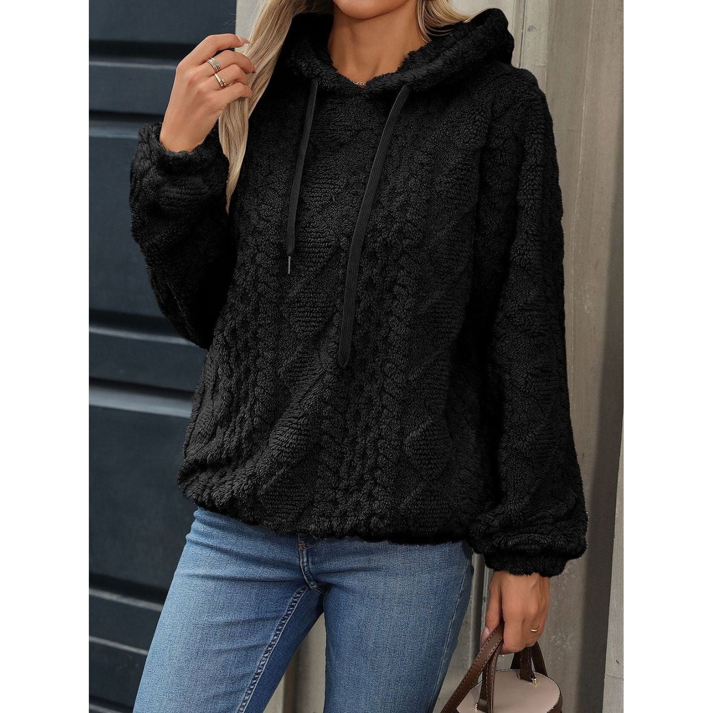 Mila | Sudadera de mujer con capucha de tejido suave, manga larga y cordón de ajuste