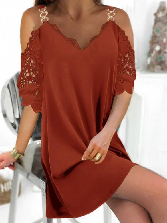 Vestido midi con encaje y hombros descubiertos