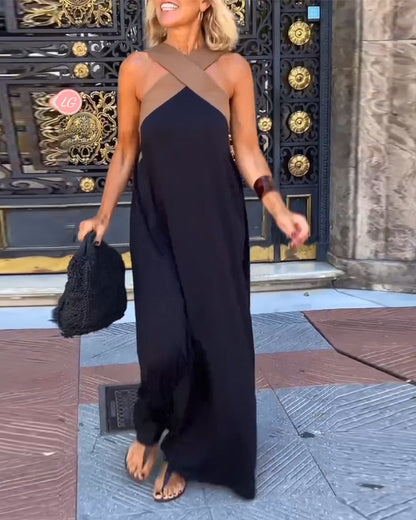 Elegante vestido con escote halterneck y cuello cruzado de moda