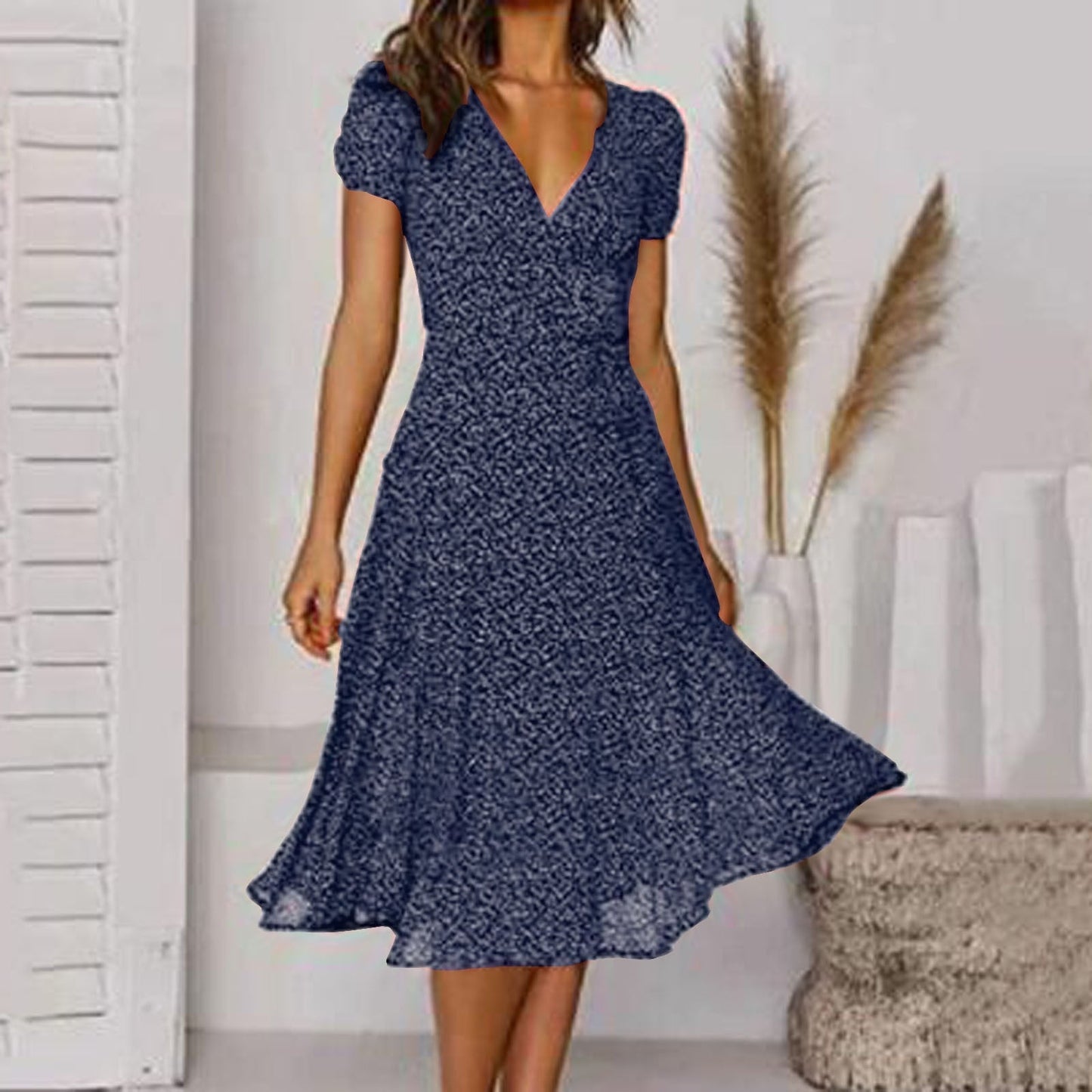 Aireado vestido de verano en línea A con escote en V