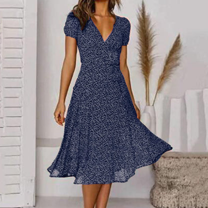 Aireado vestido de verano en línea A con escote en V