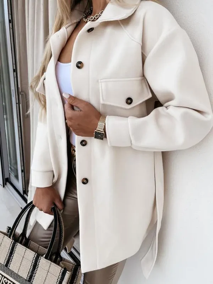 Chaqueta moderna y cómoda: el atuendo informal ideal