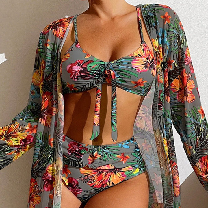 Bikini de 3 piezas con flores y albornoz