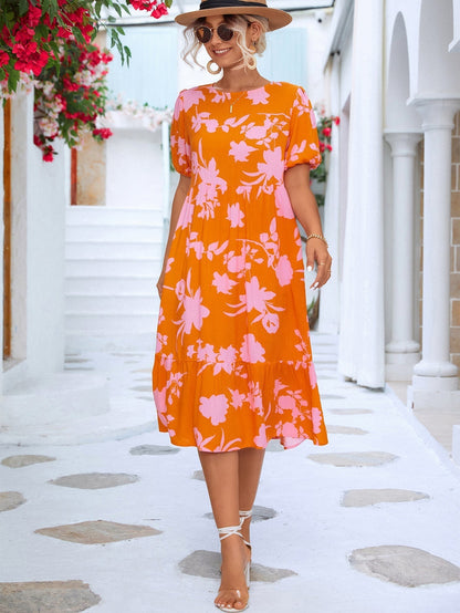 Vestido midi floral con mangas abullonadas y volantes en el bajo