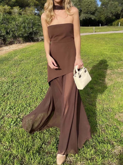 Elegante vestido sin tirantes con diseño asimétrico para ocasiones especiales