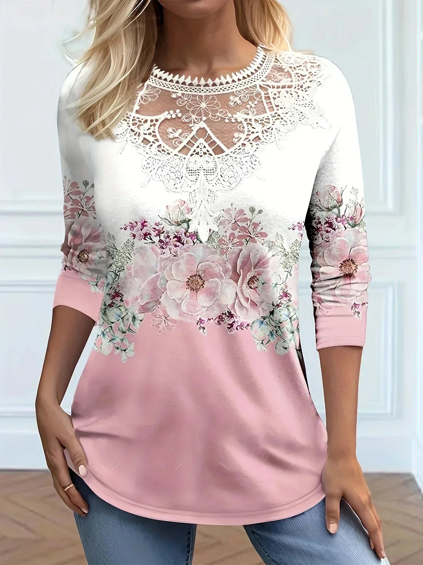 Sissy - Camiseta con motivo floral y detalles de encaje
