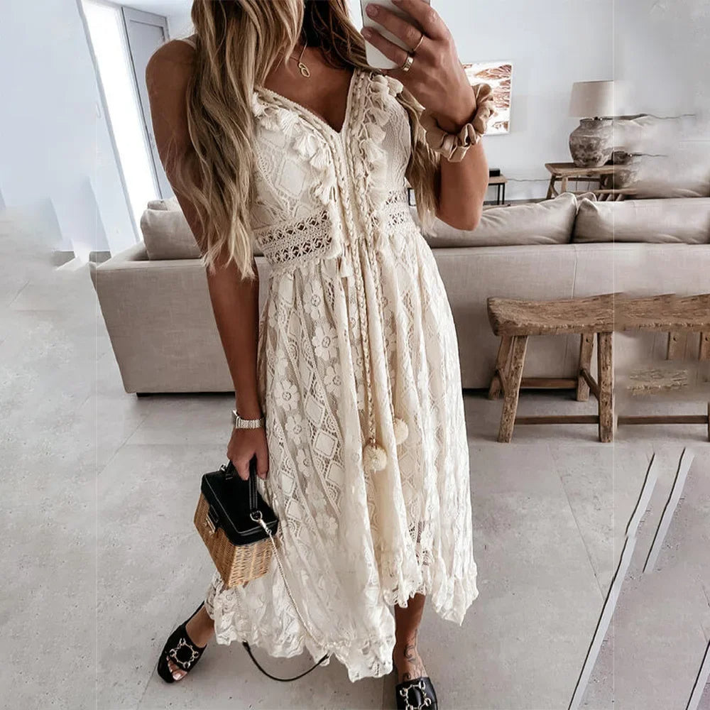 Vestido boho de encaje con borlas