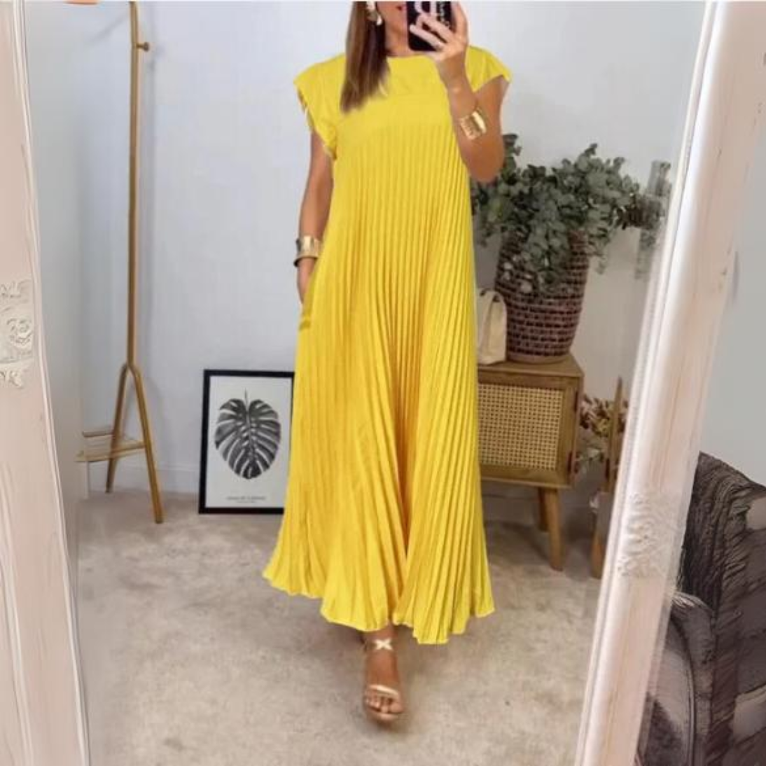 Vestido plisado ligero y elegante