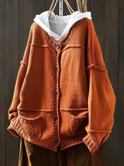 Elegante jersey de mujer con capucha en un diseño literario único