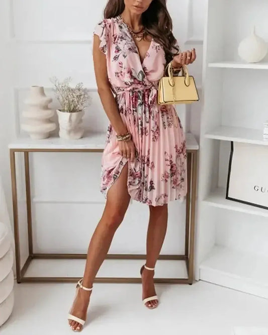 Vestido plisado con estampado floral y cinturón