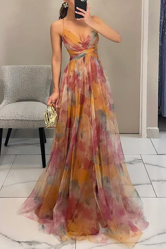 Vestido largo con tirantes espagueti y estampado floral en un estilo encantador