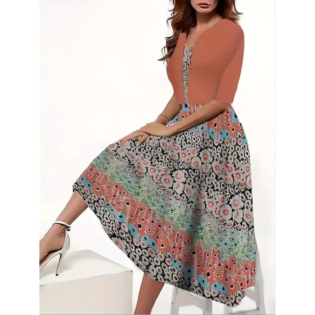 Mini vestido plisado con mangas cortas