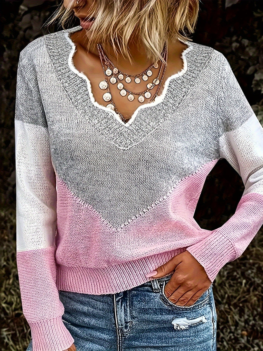 Damski Sweter Dzianinowy w Szewron Color Block Dekolt V