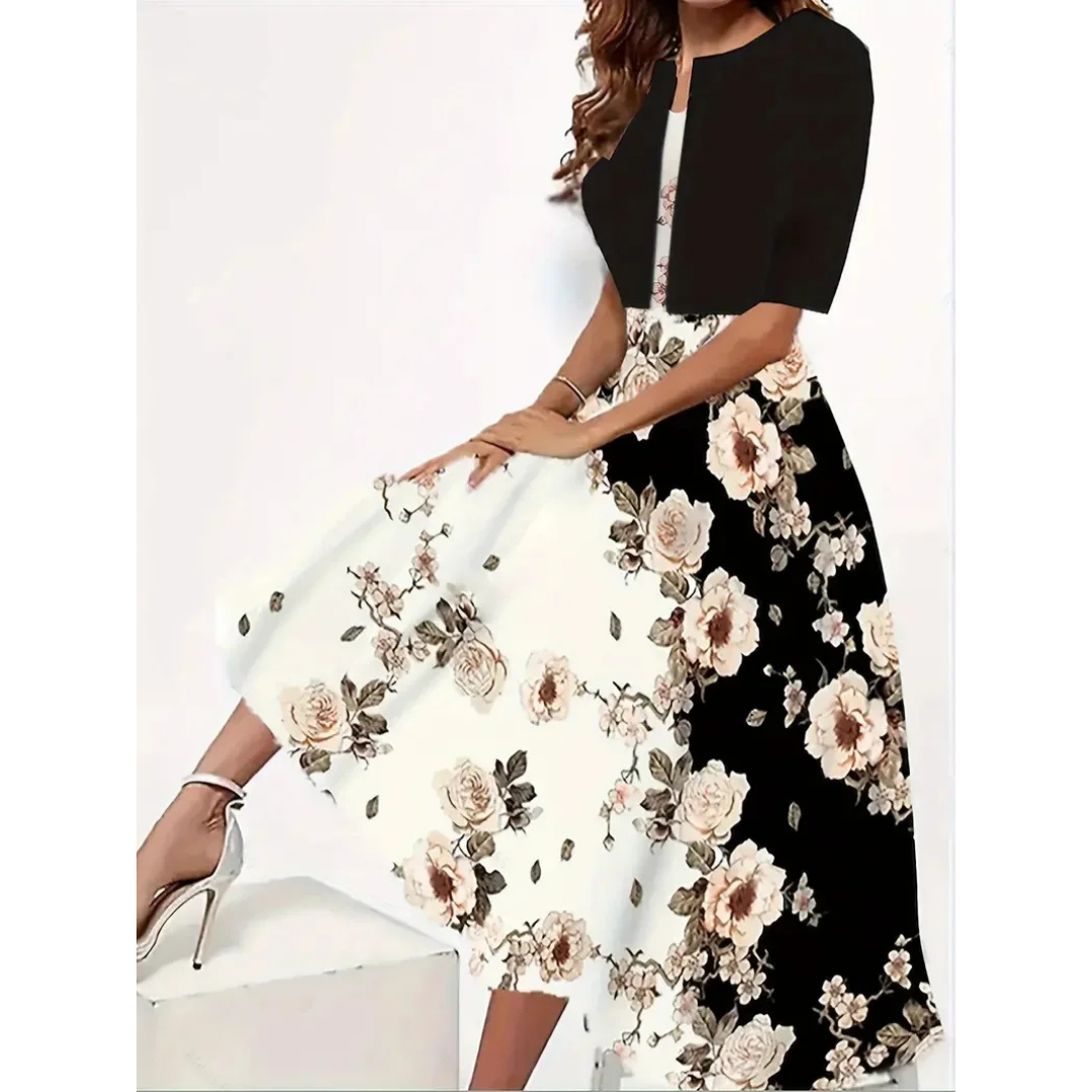 Mini vestido plisado con mangas cortas