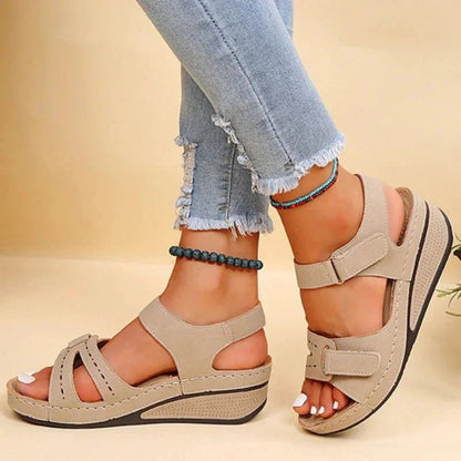 Liliana® | Sandalias de tacón de cuña para mujer con cierre de hebilla ajustable