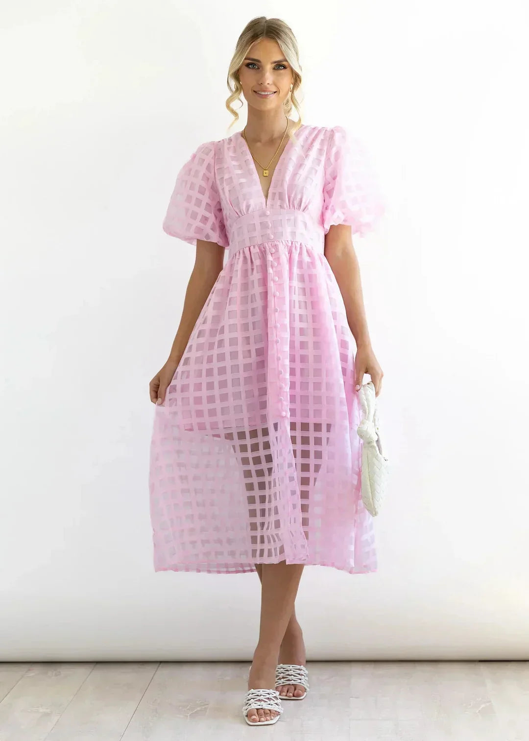 Vestido a cuadros con mangas fruncidas