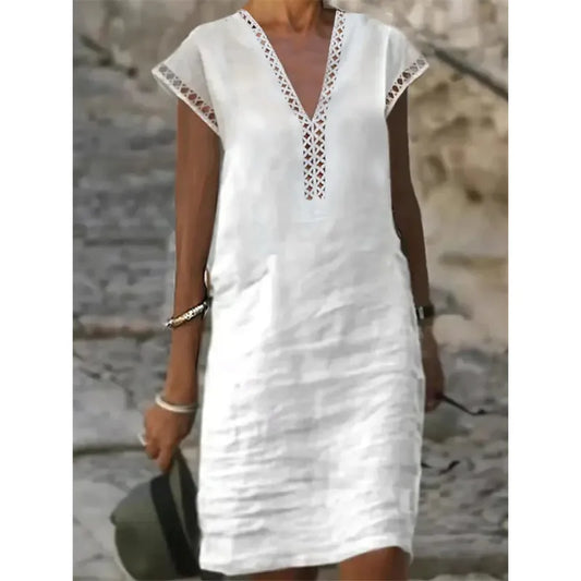 Vestido con cuello redondo e inserto de encaje