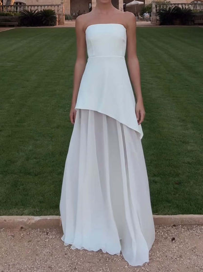Elegante vestido sin tirantes con diseño asimétrico para ocasiones especiales