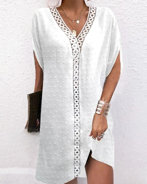 Elegante vestido casual con cuello en V, delicado parche de encaje y medias mangas