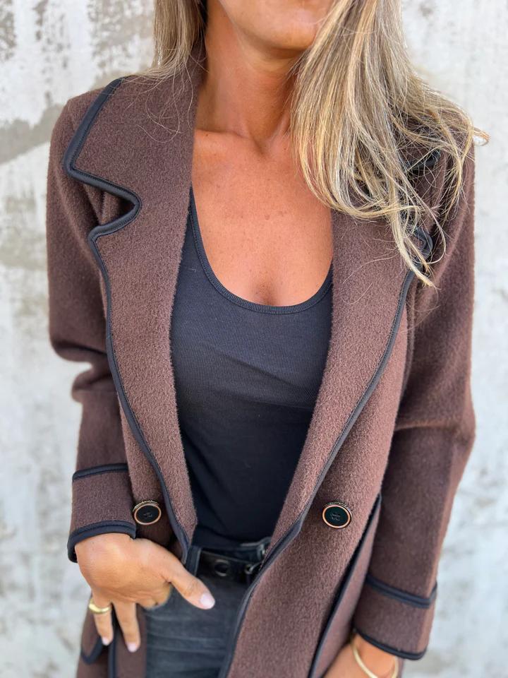 Elegante chaqueta de diseño moderno