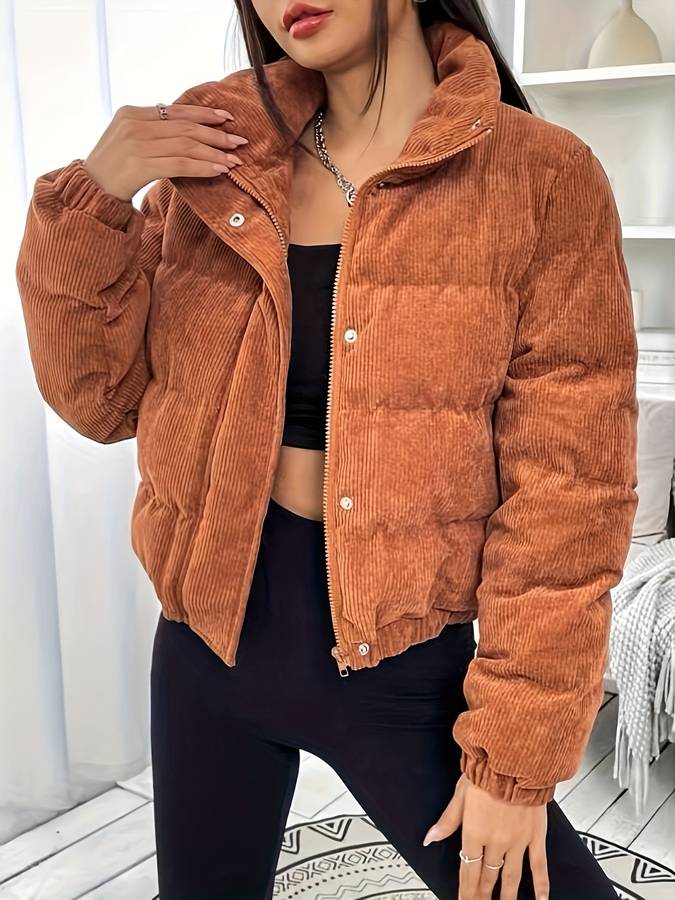 Chaqueta de mujer con cuello alto