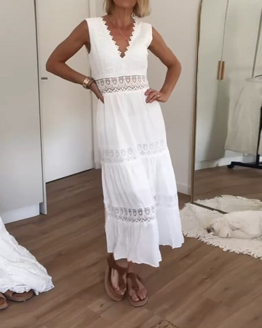 Vestido de encaje con cuello en V (Casi agotado)
