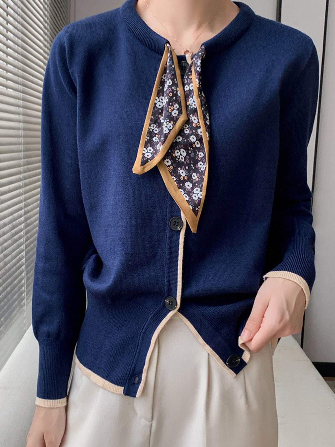 Chaleco Xyrene | Chaleco Vintage Cuello Redondo