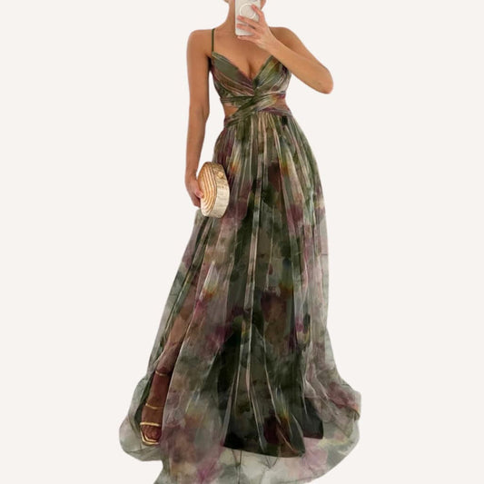 Elegante vestido largo con tirantes finos y estampado floral