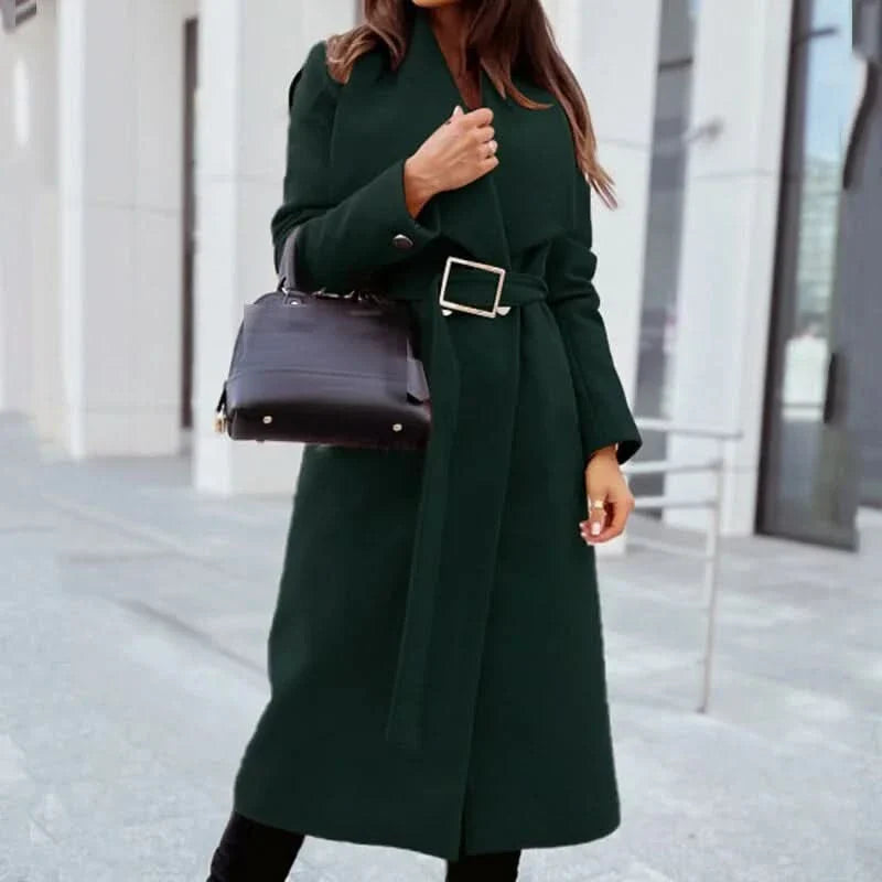 Elegante abrigo largo para mujer de corte clásico